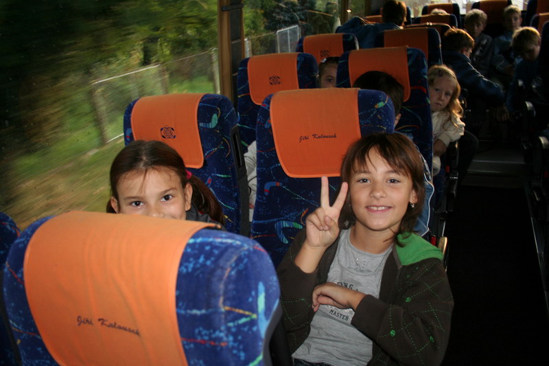 V autobuse 4